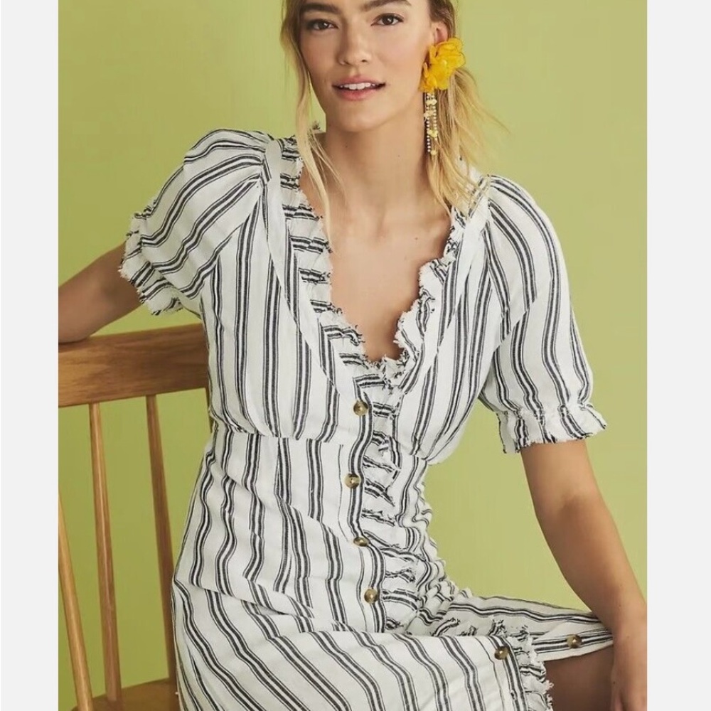Anthropologie Pilcro Ruffle-Collar Buttondown Dress Size 8 Never been worn